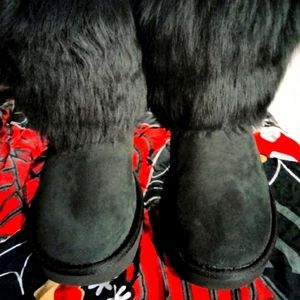 **NEW** Ugg Short Mongolian Sheepskin Cuff Boots